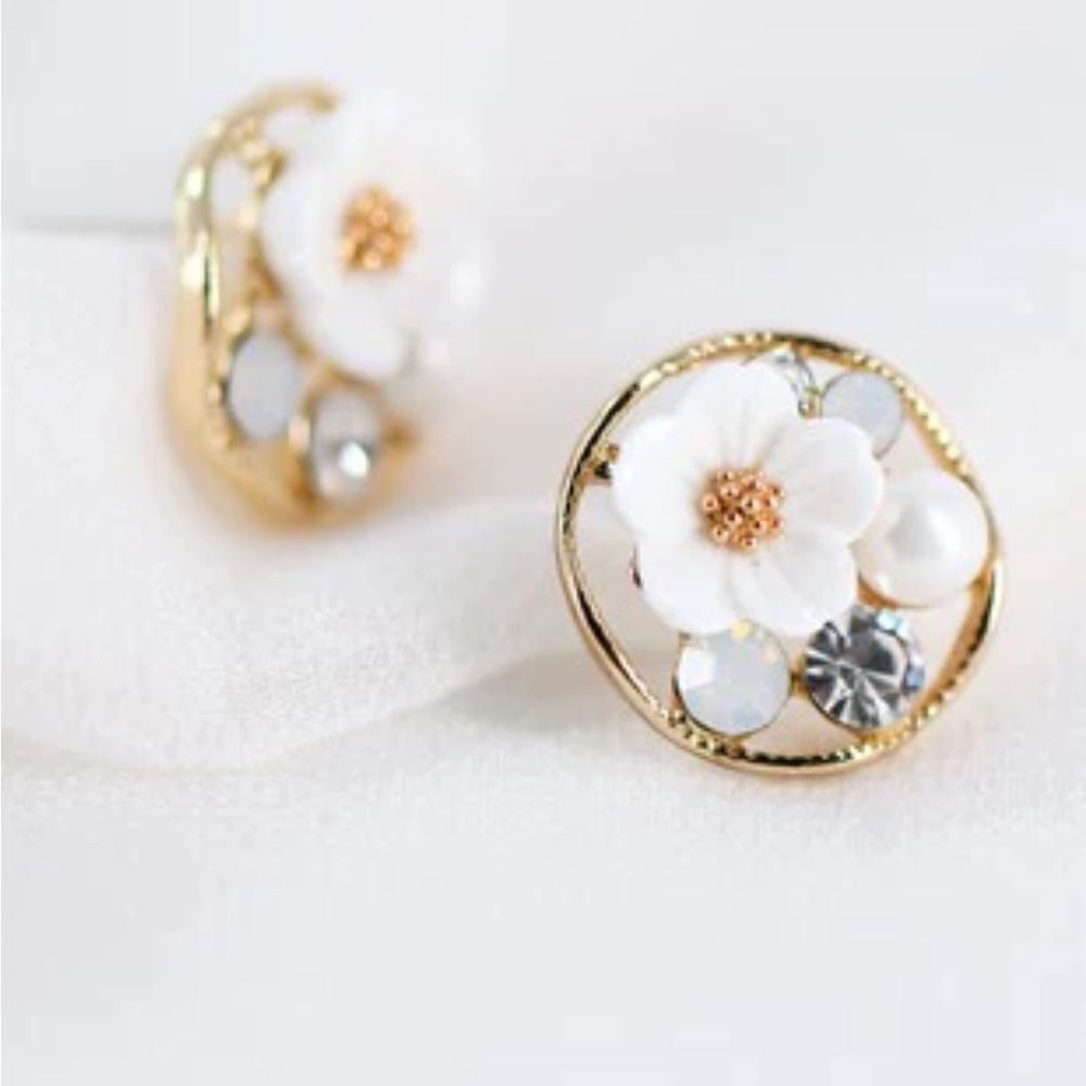 Grayce & Glory gold tone romantic flower and faux Pearl stud earrings